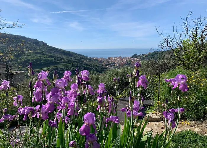 Camamila Sea View Charming Finale Ligure